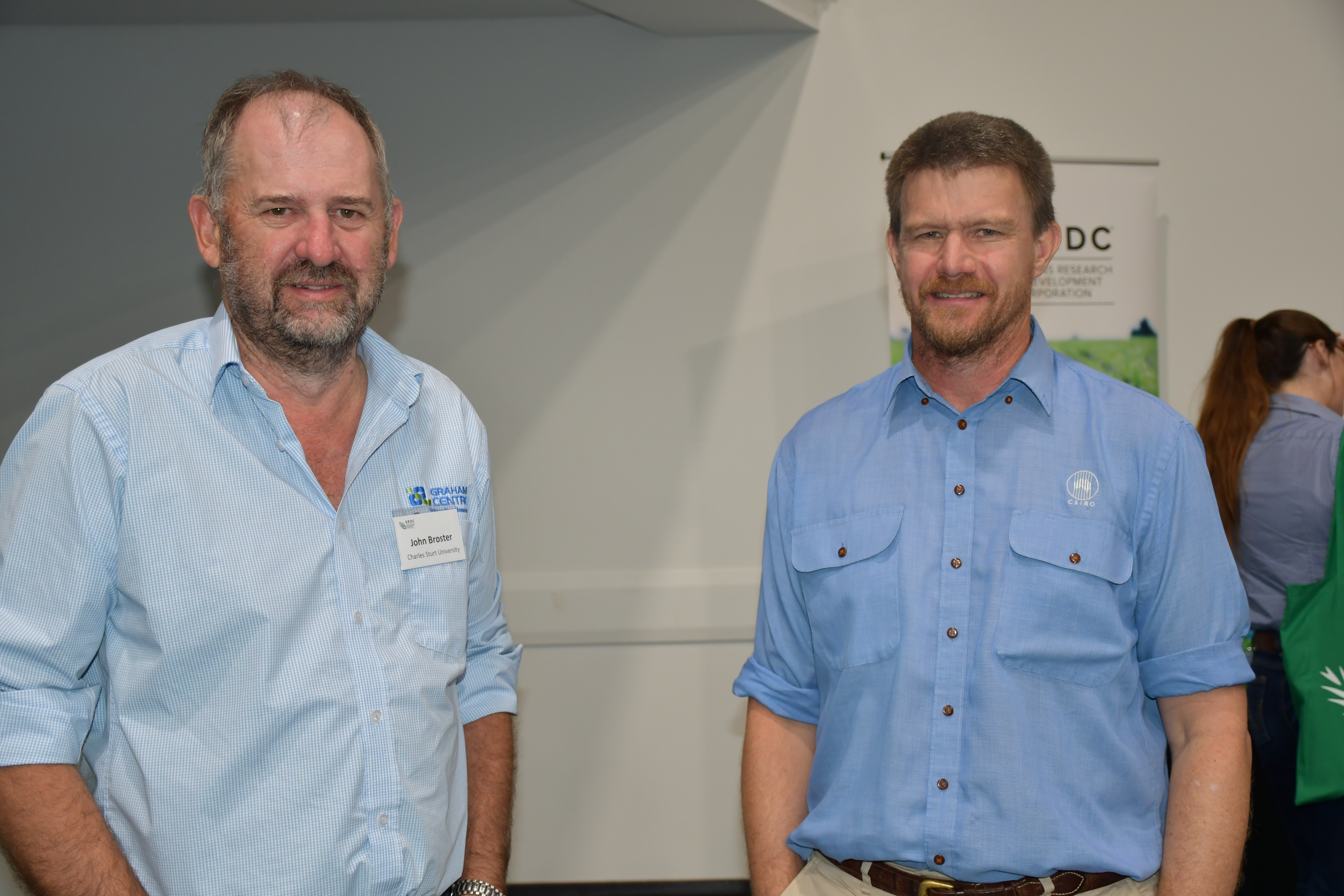 Charles Sturt University researcher John Broster and CSIRO scientist Allan Peake compare notes at the northern NSW event.