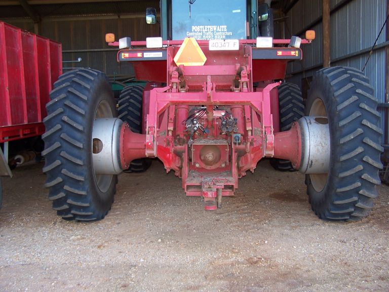 Case 3.0 metre tyre centres